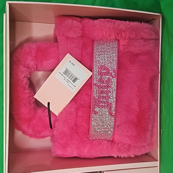 Juices Couture apink soft furry mini Tote & Barrel coin purse - Picture 2 of 11